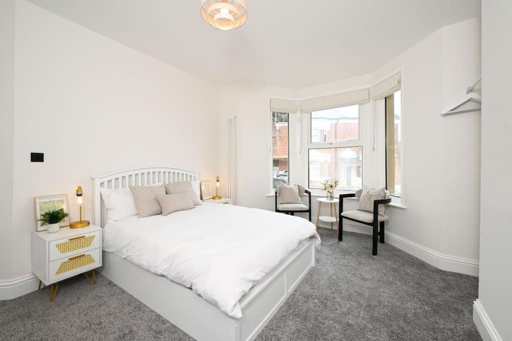 הייסטינגס Stunning Spacious Duplex With Garden 141A מראה חיצוני תמונה